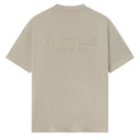 Camiseta Fear Of God Essentials Classic Bege (Timber)