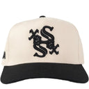 Boné oMA Studios Chicago Sox Curved Brim Creme e Preto Off-White