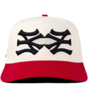 Boné oMA Studios NY NY Curved Brim Creme e Vermelho Off-White