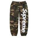 Calça de Moletom Supreme Satin Appliqué Camuflada (Woodland) Verde