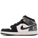 Tênis Air Jordan 1 Mid SE Camo (GS)