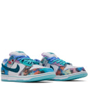 Tênis Futura Laboratories x Nike SB Dunk Low Bleached Aqua