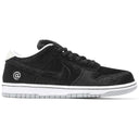 Medicom Toy x Nike SB Dunk Low BE@RBRICK