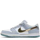 Tênis Sean Cliver x Nike SB Dunk Low Holiday Special